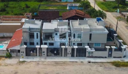 Sobrado a venda com 02 suítes - Residencial Santorini - Barra do Saí