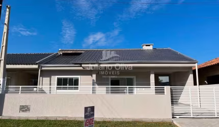 Casa à Venda Na Barra do Saí a 300 Metros do Mar