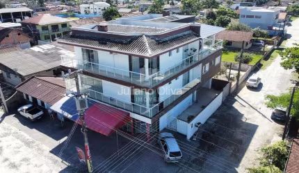 Prédio Comercial com 3 Apartamentos, Itapema do Norte - Itapoá/SC