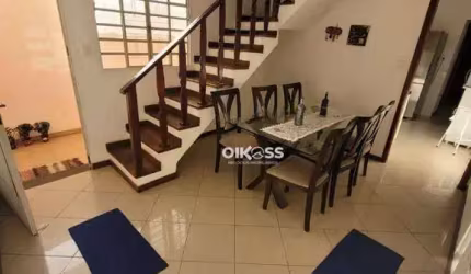 Sobrado com 4 dormitórios à venda, 182 m² por R$ 636.000,00 - Residencial União - São José dos Campos/SP