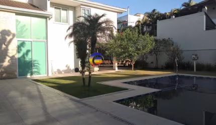 Casa a venda em Alphaville - SP