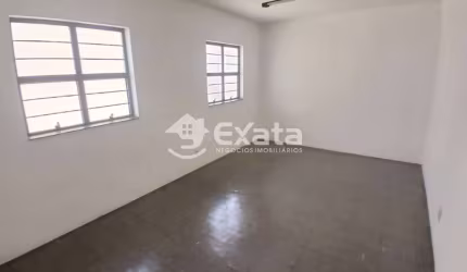 Sala comercial de 80m² para alugar no Centro - Oportunidade Imperdível!