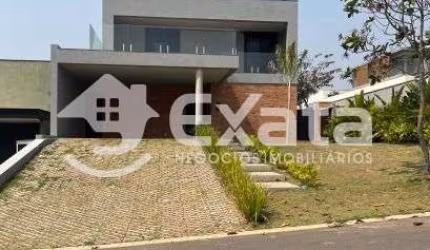 Casa de alto padrão à venda e locação no Condomínio Pinheirinho em Itu