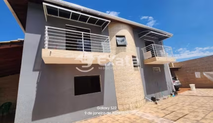 Ótima casa para venda no Piazza de Roma !!