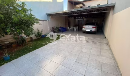 Sobrado na Av Dr. Americo Figueiredo para venda