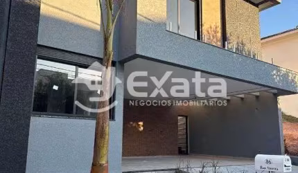 Sobrado para venda na Aldeia da Mata com 3 suítes !