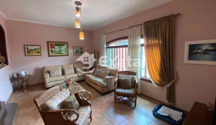 Casa para venda na Zona Leste.