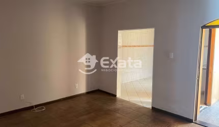 Casa a venda na Vila Hortência