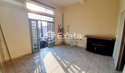 Ótimo prédio à venda na Vila Carvalho