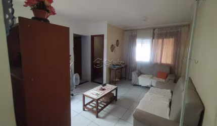 Casa térrea com 03 quartos no Jardim Leocádia
