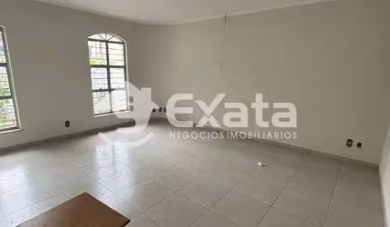 Casa comercial para locacao com 3 Dormitorios, 2 Suites e Amplo Quintal
