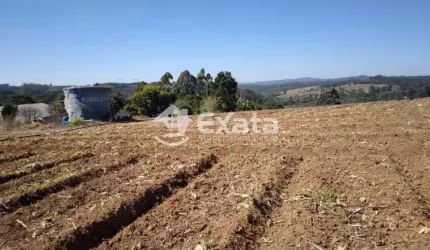 Oasis de tranquilidade: Chacara a venda em Piedade, ideal para plantio e desfrutar da natureza