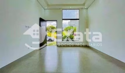 Casa de Condomínio à Venda - 3 Quartos e 3 Banheiros - 115m² por R$ 790.000!