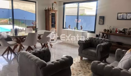 Casa à venda em Araçoiaba da Serra com 3 dormitórios e suíte