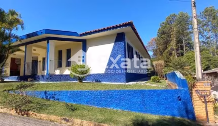 Linda casa em Condomínio com área de lazer completa em Sorocaba