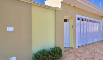 LINDA CASA PARCELADA