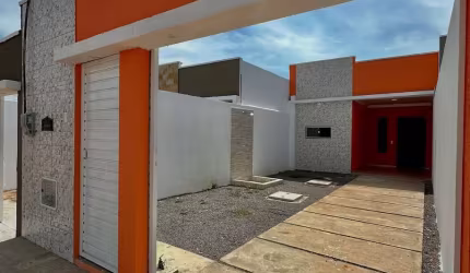 LINDA E ESPAÇOSA CASA EM JUAZEIRO