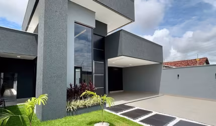 Linda casa com piscina