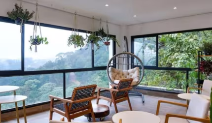 Apartamento com Jacuzzi e Varanda