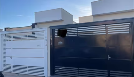 Casa para Venda em Presidente Prudente, Residencial III Milênio, 2 dormitórios, 2 banheiros, 2 vagas