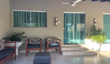 Belíssima Casa no Bairro Santa à venda
