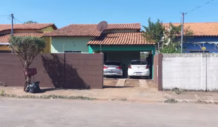 Casa térrea, excelente localização, ambiente tranquilo e familiar