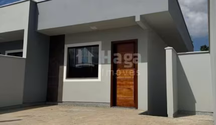 Casa geminada à venda no bairro Dom Joaquim em Brusque/SC