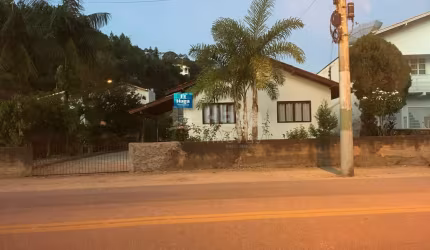 Casa à venda no bairro Águas Claras em Brusque/SC