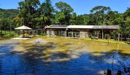 Sítio em área rural à venda em Camboriú/SC