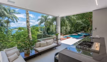 Casa Alto Padrão à venda em Balneário Camboriú/SC