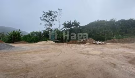 Terreno urbano à venda no bairro São Pedro em Brusque/SC