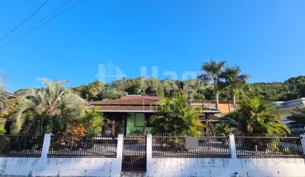 Casa à venda em Brusque/SC