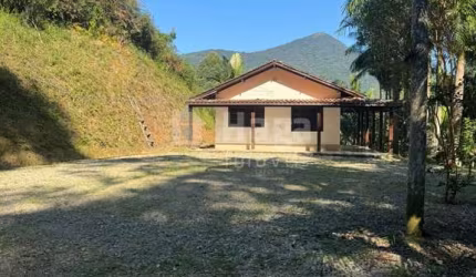 Casa de campo à venda em Brusque/SC