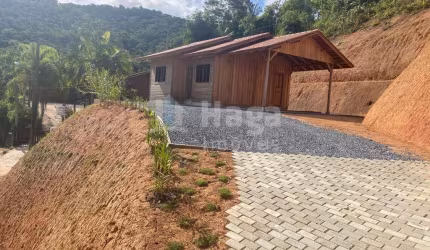 Casa à venda no bairro Indaiá em Nova Trento/SC