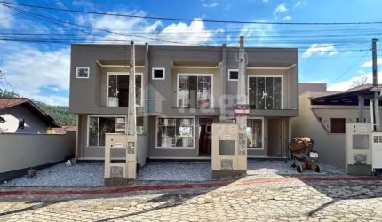 Sobrado Geminado à venda em Brusque/SC