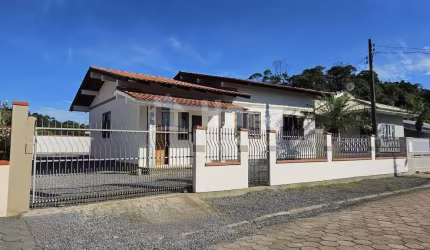 Casa Padrão à venda em Tijucas/SC