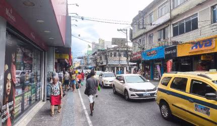 Passo ponto Loja calçadão passa 120 pessoas por minuto.