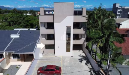 Apartamento à Venda no balneário Cambiju!