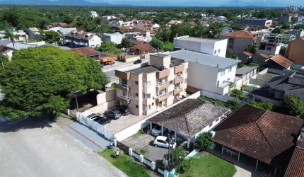 Apartamento com 02 dormitórios (sendo 01 Suíte) à 330 metros da praia do balneário Cambiju!