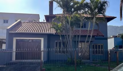 Casa com 3 quartos à venda no Centro, Osório  por R$ 1.800.000