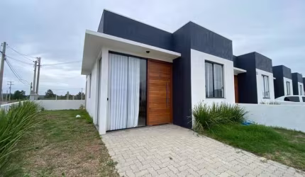 Casa com 2 quartos à venda em Bosque do Albatroz, Osório  por R$ 270.000