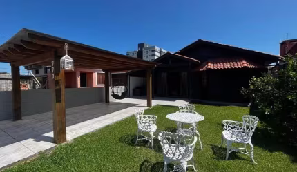 Casa com 2 quartos à venda em Caravagio, Osório  por R$ 425.000