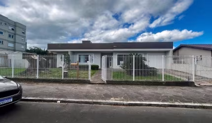 Casa com 3 quartos à venda no Centro, Osório  por R$ 1.350.000