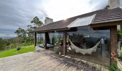 Casa à venda no Morro da Borússia, Osório  por R$ 540.000