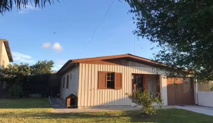 Casa com 3 quartos à venda na Glória, Osório  por R$ 371.000