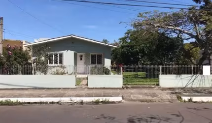 Casa com 3 quartos à venda no Centro, Osório  por R$ 800.000