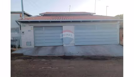 Linda casa com facilidades para venda e ótimo preço para negociar ....