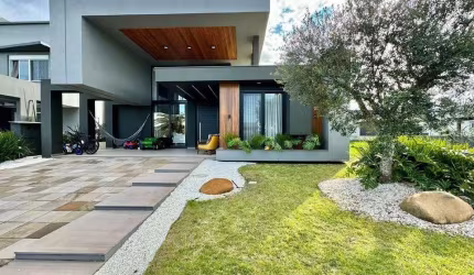 Casa em Condomínio à venda em Capão da Canoa, Araçá - Condomínio Dubai Resort