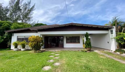 Casa Fora de Condomínio para venda  no Bairro Atlântida em Xangri-lá
