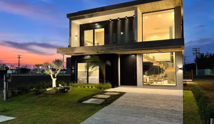Sobrado Mobiliado e Decorado no Condominio Sunset com 04 suítes
